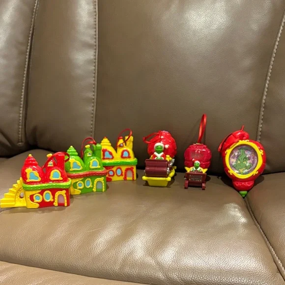 Dr Seuss How the Grinch Stole Christmas Ornaments - Picture 1 of 1